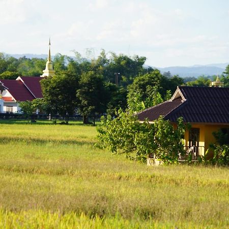 Country Retreat Hotell Mae Rim Eksteriør bilde