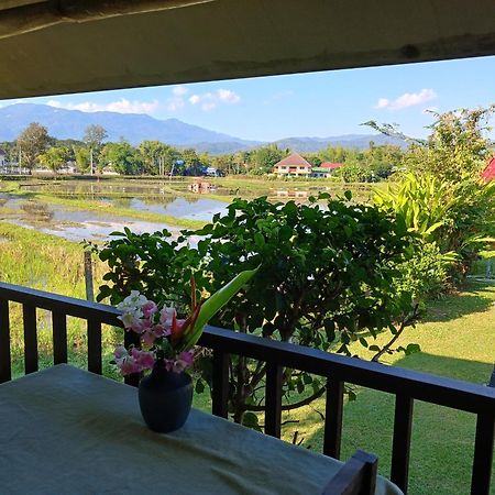 Country Retreat Hotell Mae Rim Eksteriør bilde