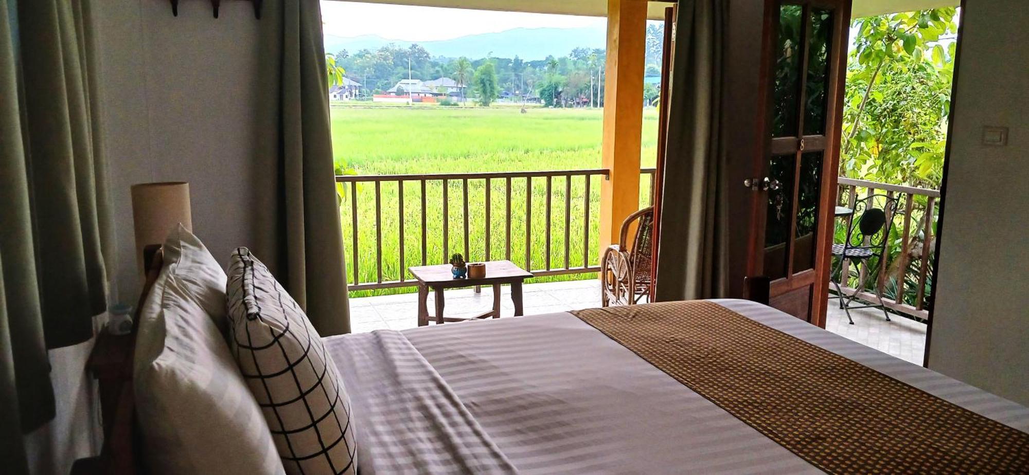Country Retreat Hotell Mae Rim Eksteriør bilde