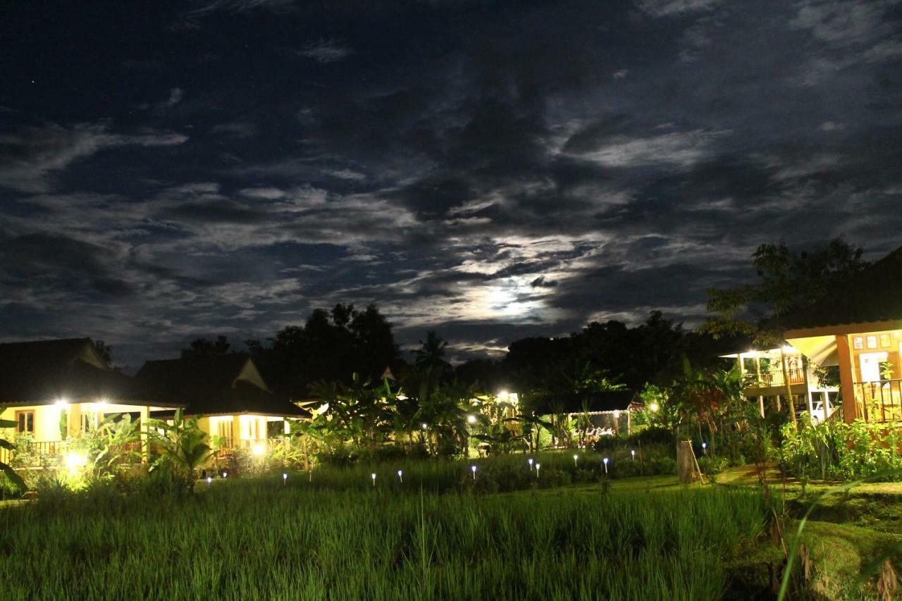 Country Retreat Hotell Mae Rim Eksteriør bilde