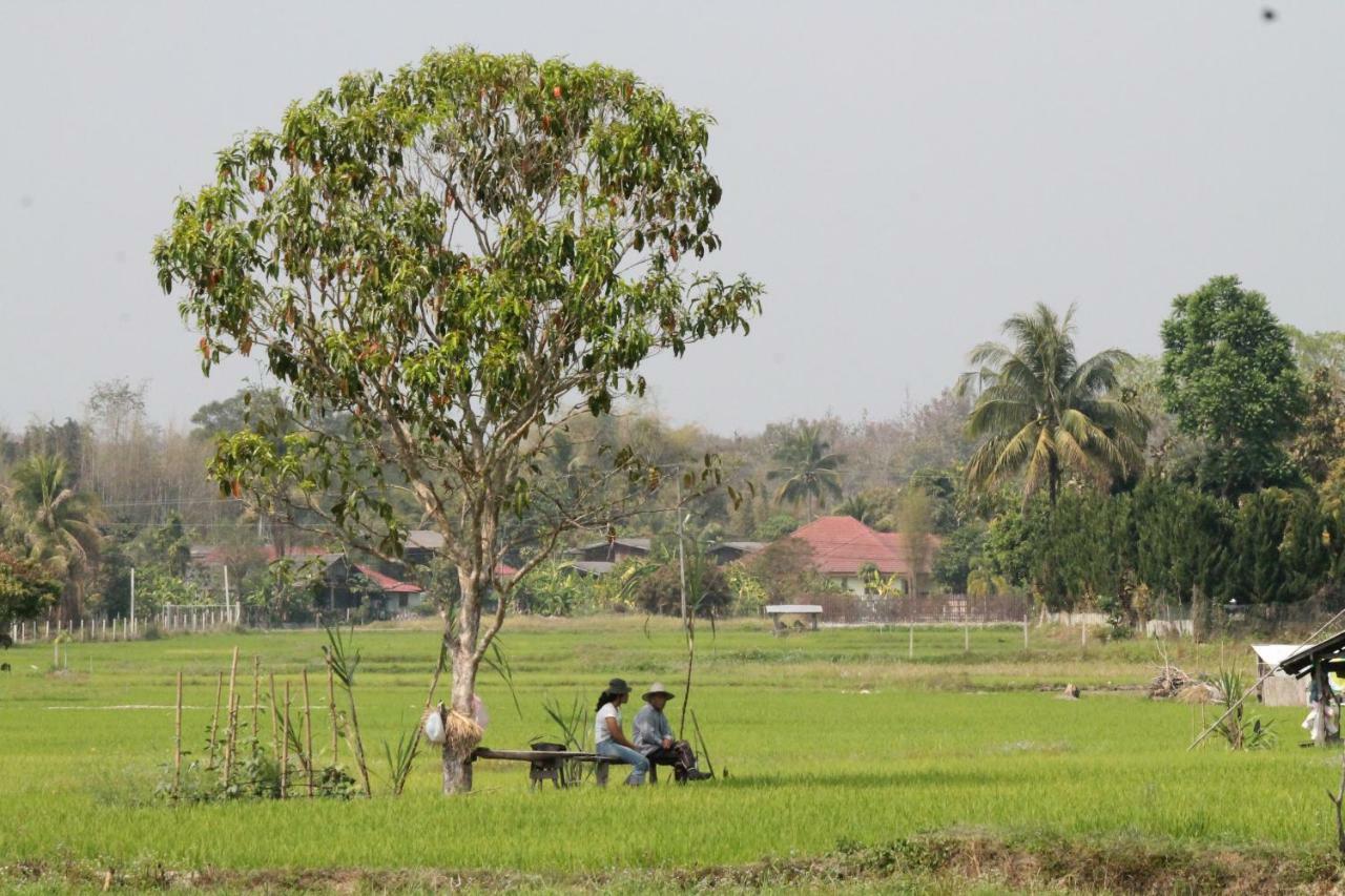 Country Retreat Hotell Mae Rim Eksteriør bilde