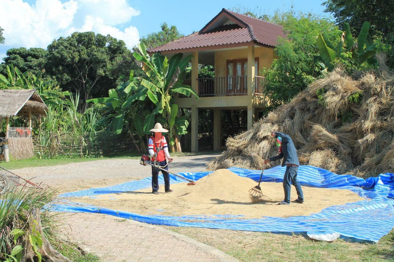 Country Retreat Hotell Mae Rim Eksteriør bilde